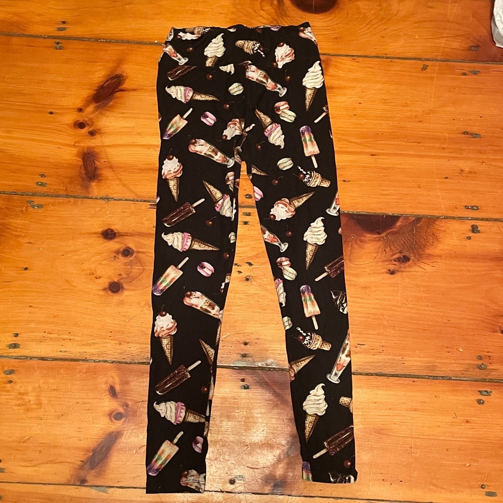 LuLaRoe Black Ice Cream Print Leggings
